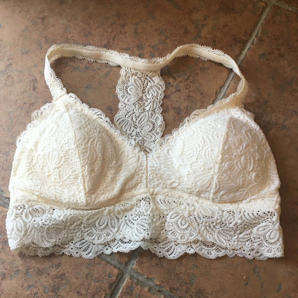 New Without Tags White Lace Bra
